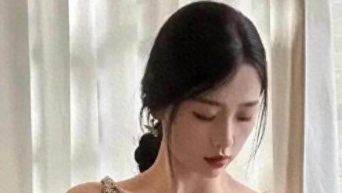 虞书欣的“舒适区博弈”：资源红利下的创新困局