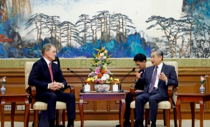 中国和美国新任大使谈妥了
当地时间6月3日，外交部长王毅在北京会见美国新任驻华大