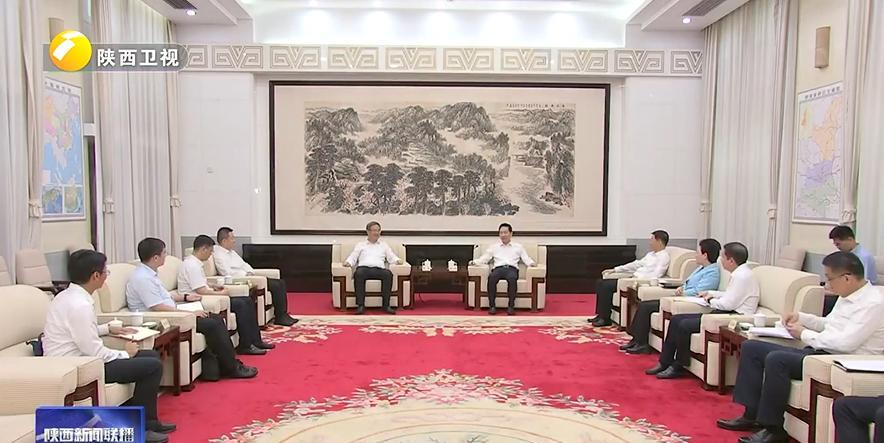 8月12日，陕西省领导在西安与北京理工大学党委书记、中国工程院院士张军一行座谈。