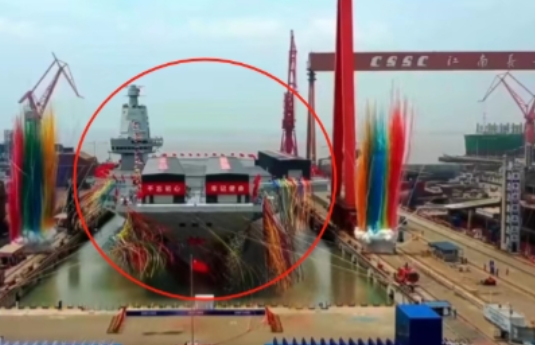 为什么福建舰这么久还不服役？其实说白了，是因为福建舰的技术问题，没办法直接服役。