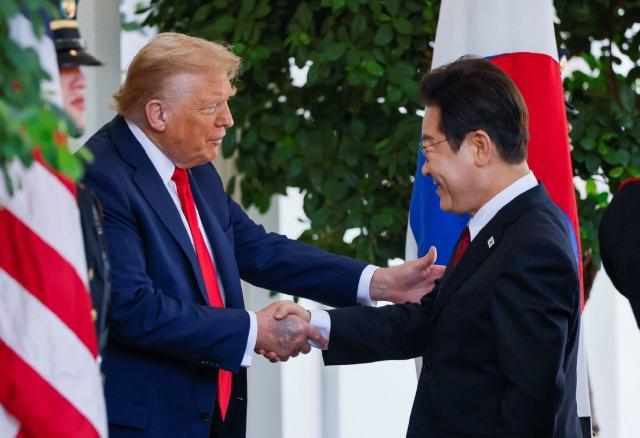 这是等不及了吗？特朗普不仅要求韩国、日本等多国在美加大投资，而且还要求外企要大量