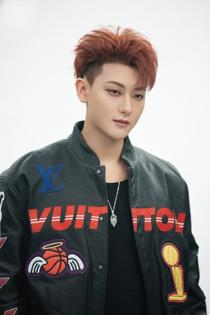 以前对他的印象是唱歌好听现在觉得他性格太有趣了