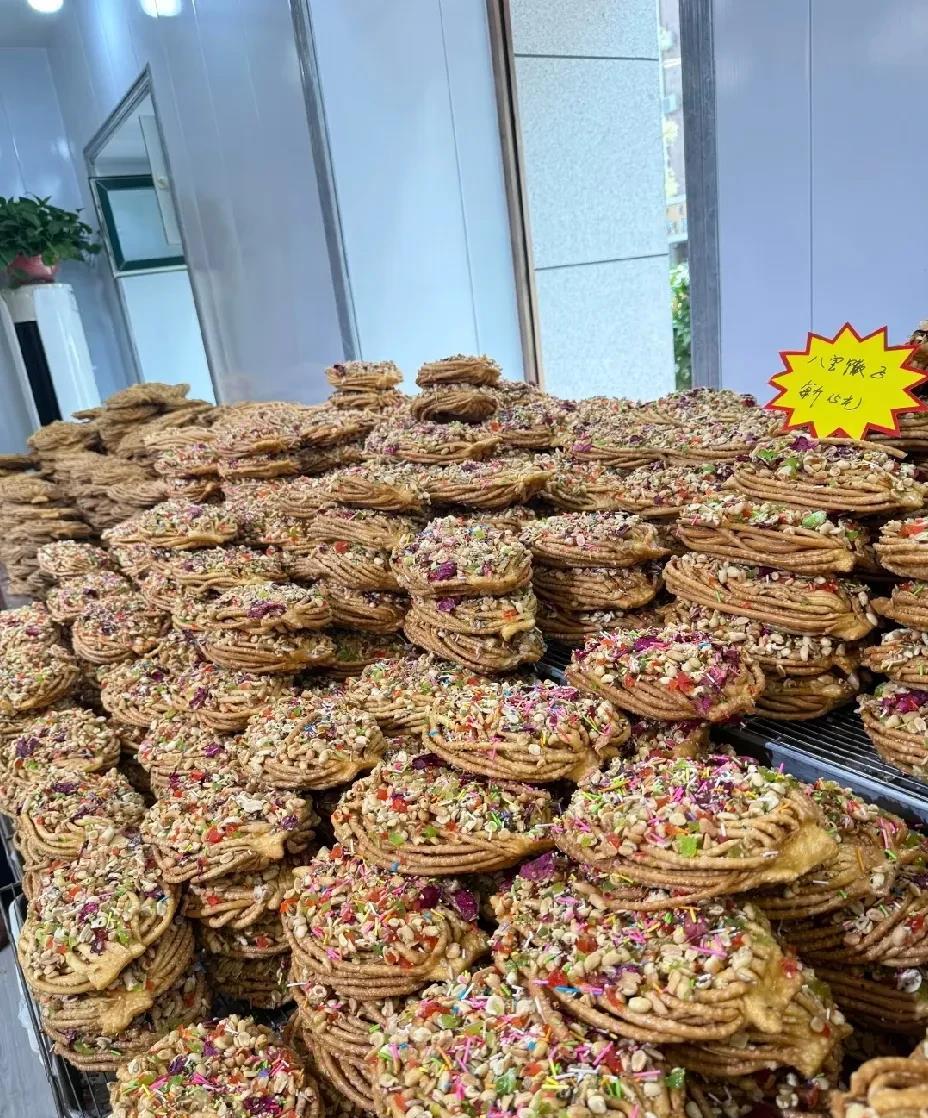 有没有内蒙古的朋友
这是你们的特色月饼吗？