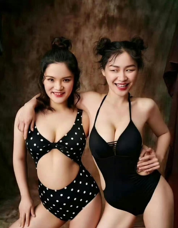 金靖当年拍男人装很放的开啊，这身材绝了 ​​​