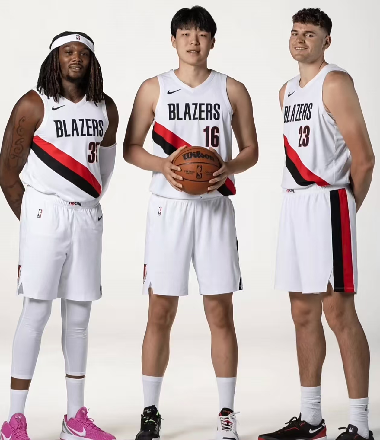 争议判罚！格兰特罚篮绝杀，杨瀚森彻底跌出轮换，约基奇三双被终止