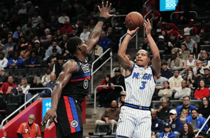 东部第一活塞栽了！魔术112-109掀翻12胜2负黑马，坎宁安39+13+11空砍，致命两罚不中葬送