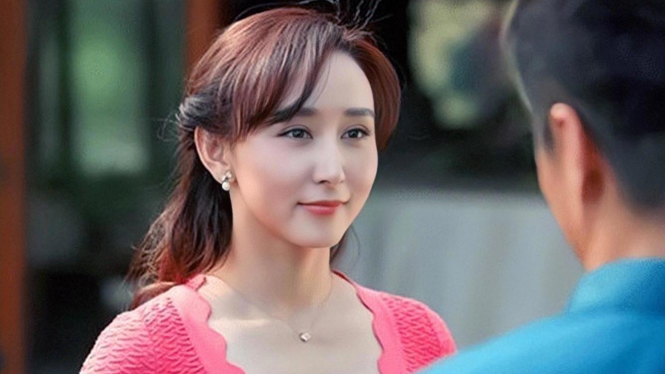 历经 17 年远嫁生活，47 岁胡静现状浮出水面，刘烨当年的话，如今令人深信不疑