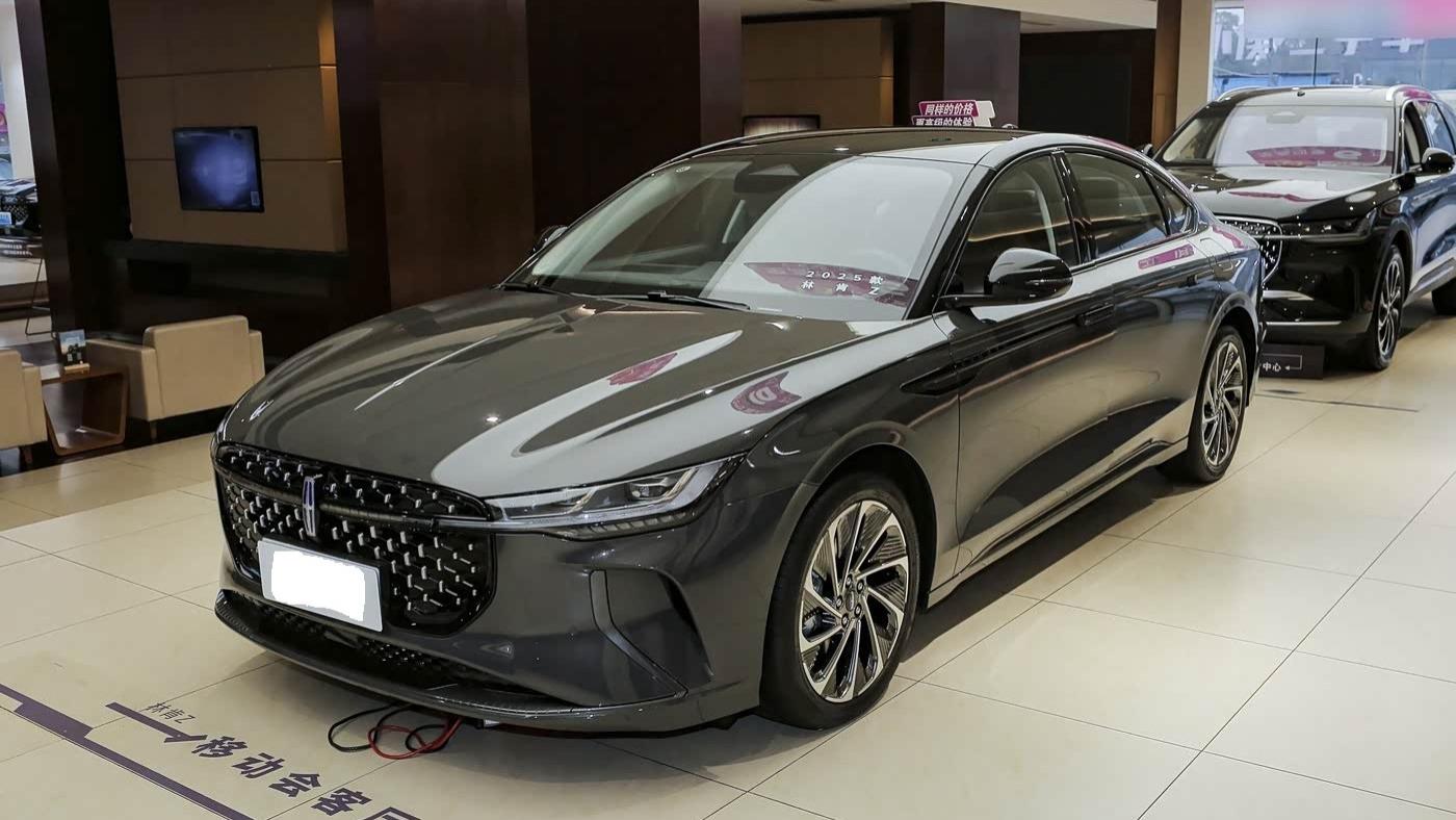 林肯中型豪华车竞争BBA，不足24万起外观豪华，还配27英寸贯穿屏