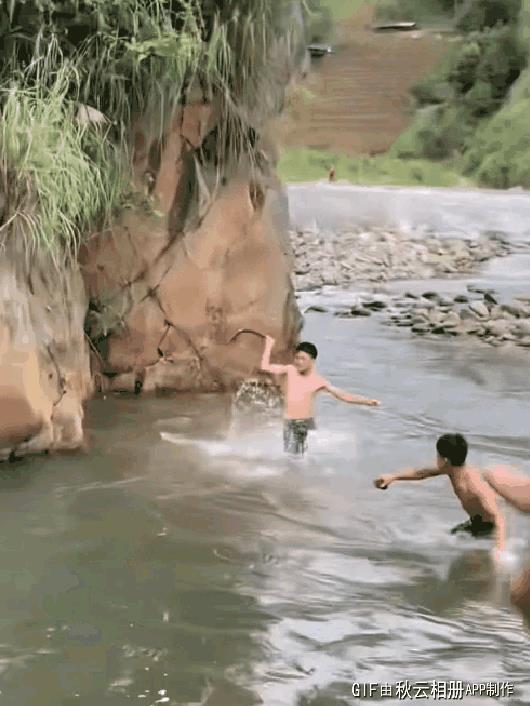 蛇：我没得罪任何人，他上来就给我来了个无敌风火轮