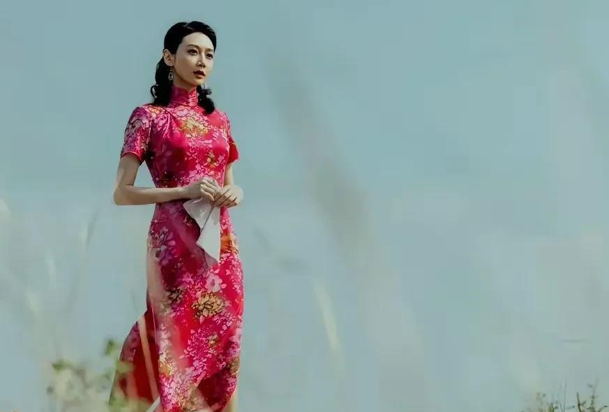 《生万物》绣绣的孩子掉了，直到婆婆说出了真相，才知道绣绣的孩子为什么掉了。
一直