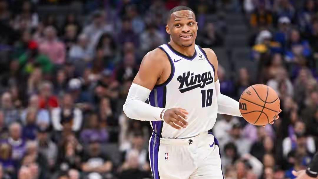 国王100-112不敌太阳，穆雷狂砍19+8+2，德罗赞10+3+3