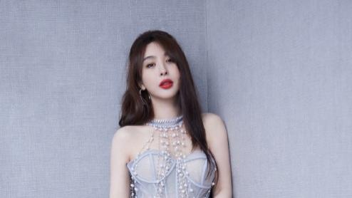 李菲儿这一组唯美纱裙写真，真是仙气满满