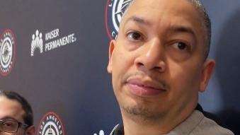 快船训练后，卢指导：西蒙斯需要成为得分威胁！