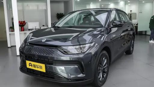 增程SUV，8155芯片+四轮独悬，试驾零跑C11