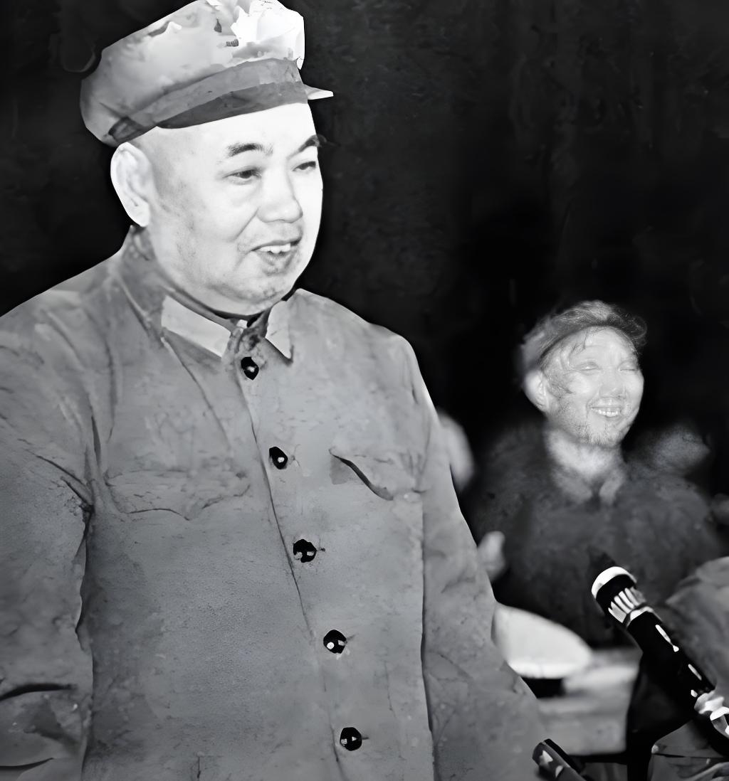  许世友将军为何与政委闹矛盾？将帅斗殴真相几何？待解