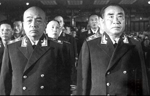 朱德元帅是一个公事公办的人，他在老家农村有一个侄孙子，当时侄孙子不止一次的给朱德