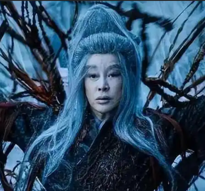 说起刘晓庆（庆奶），大家别总盯着她演“丫头”的片段了。回想她饰演《武则天》时，从