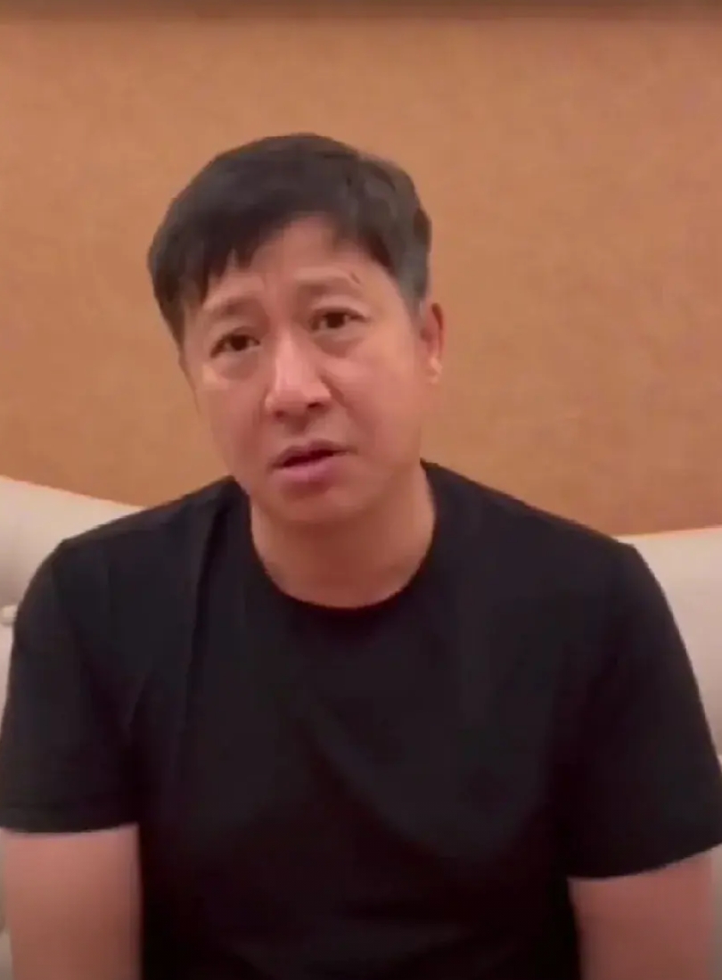 张国强说，自己在藏海传里发现的最大的惊喜，竟然是肖战的演技，他演技是真的好，自己