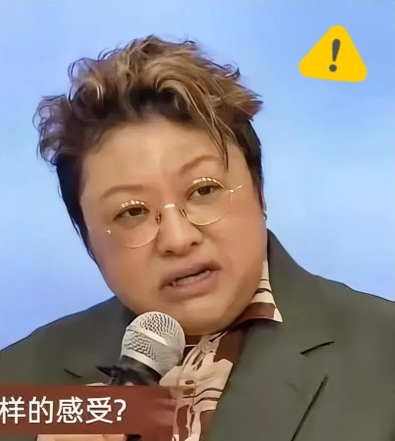 .韩红一席话，戳中多少人痛点！近日她直言 “别把资源全砸给国外难民、优待全给外国