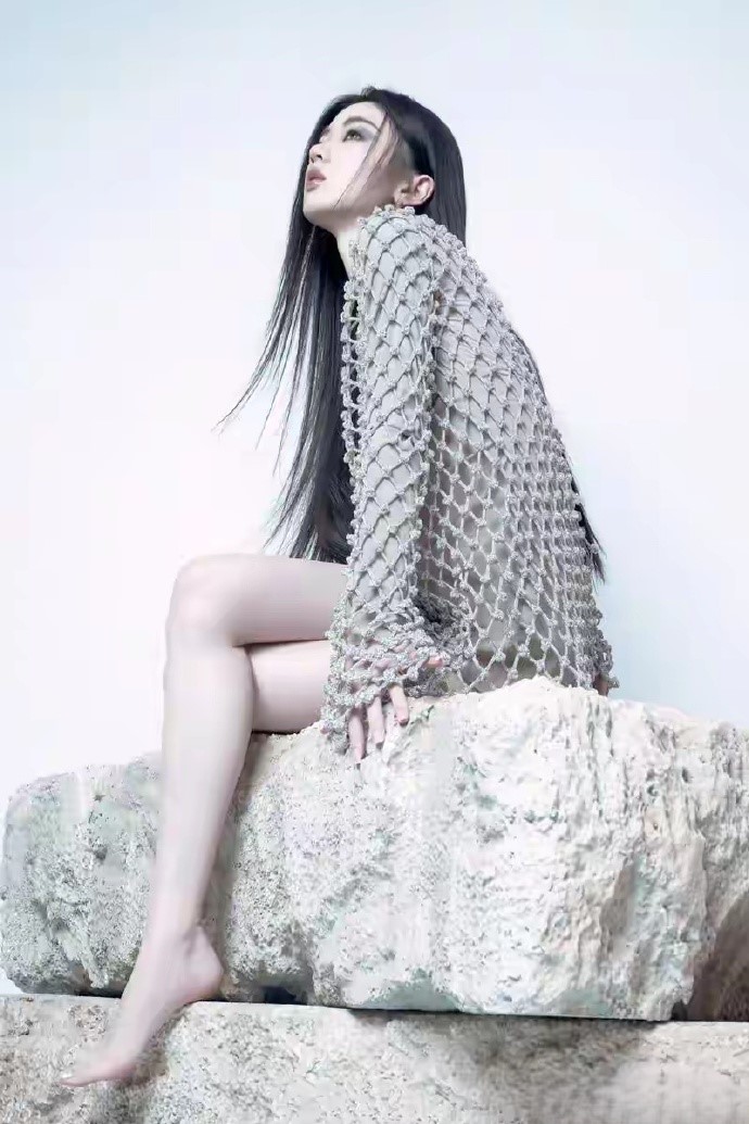 拒绝《歌手2024》不是退缩，而是看清赛道后的智慧选择。真正的强者，不在喧嚣中逞