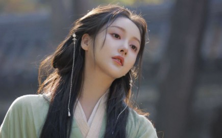 我的驸马杀了我，从城墙上扔了下去，不料敌国质子接住了我的尸首，疯了似的说要替我报仇