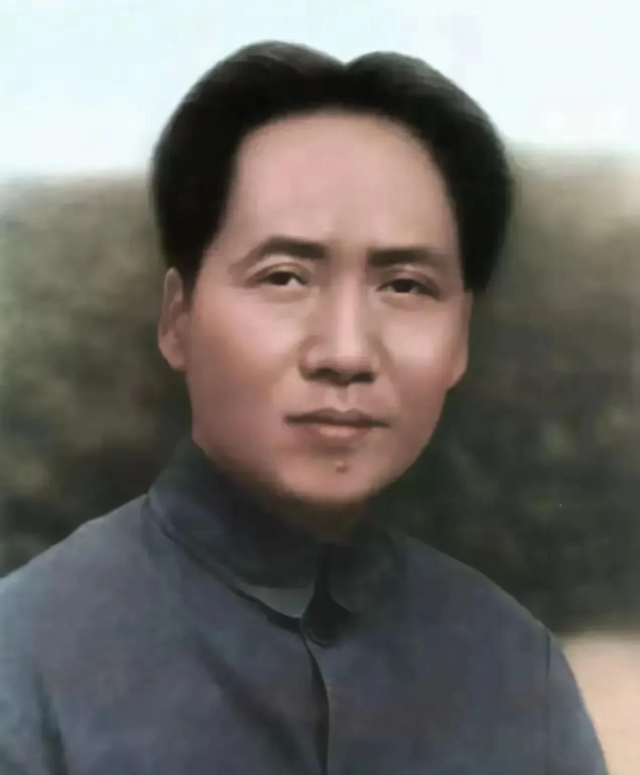 咏东方引路人
湘山毓秀诞奇英，少立鸿鹄踏远征。
笔落惊涛书壮志，眸含星火破迷溟。