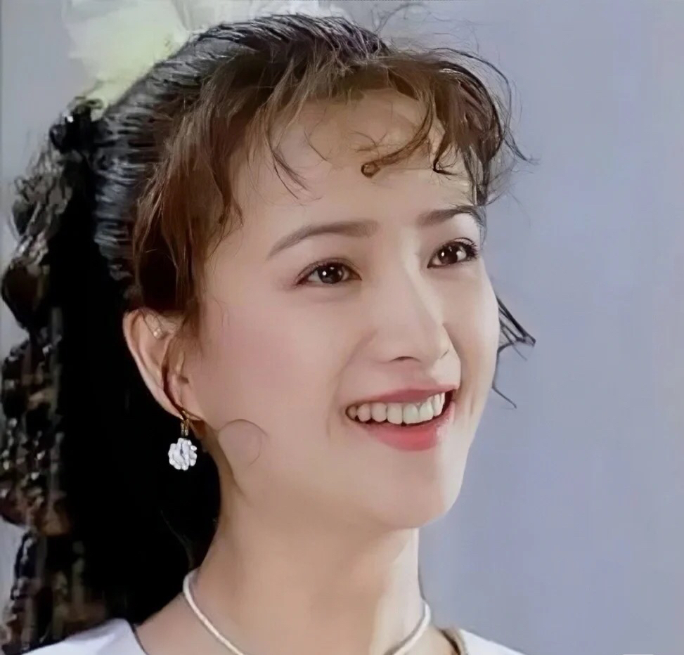 何晴的古装美图！不愧是琼瑶剧出身