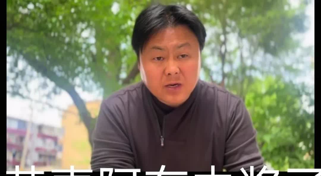 阿布其实就是罪魁祸首。
20年前游子组合阿布，一个善举造成如今社会道德风尚沦丧