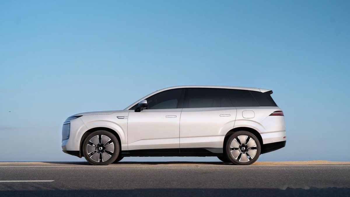 8系SUV混战，谁能笑到最后