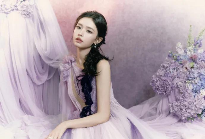 粉丝热盼仙裙被林允“收入囊中”，上身美成童话女主！