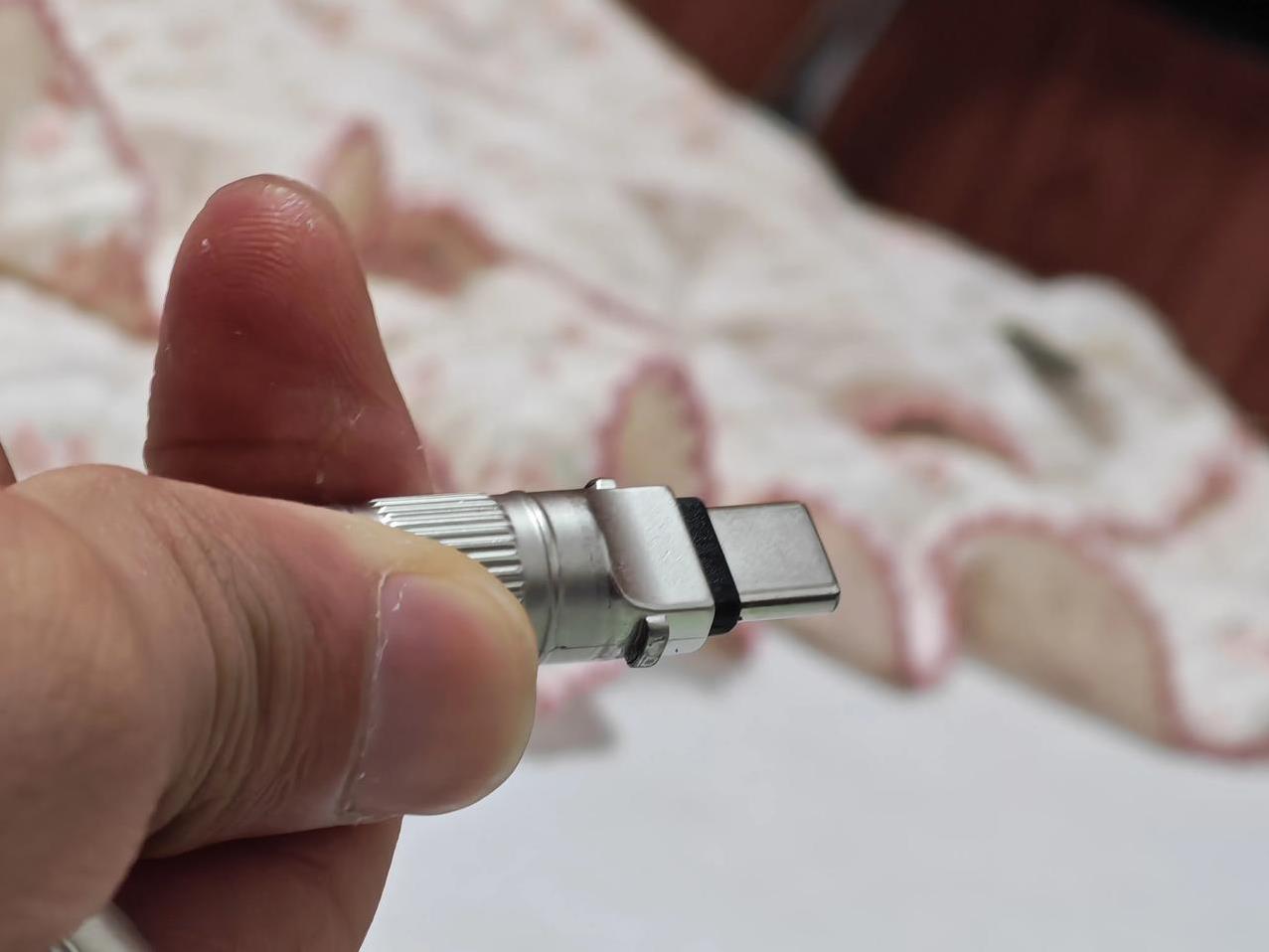 荣耀400Pro的畏惧特写大家觉得怎么样？