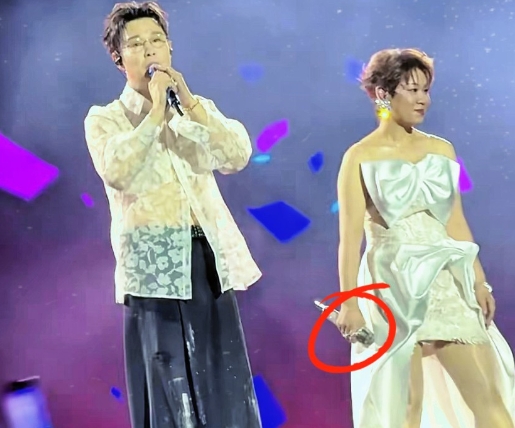 小沈阳啊小沈阳，

你这演唱会可真是让人哭笑不得！

我花680块买票，跑300