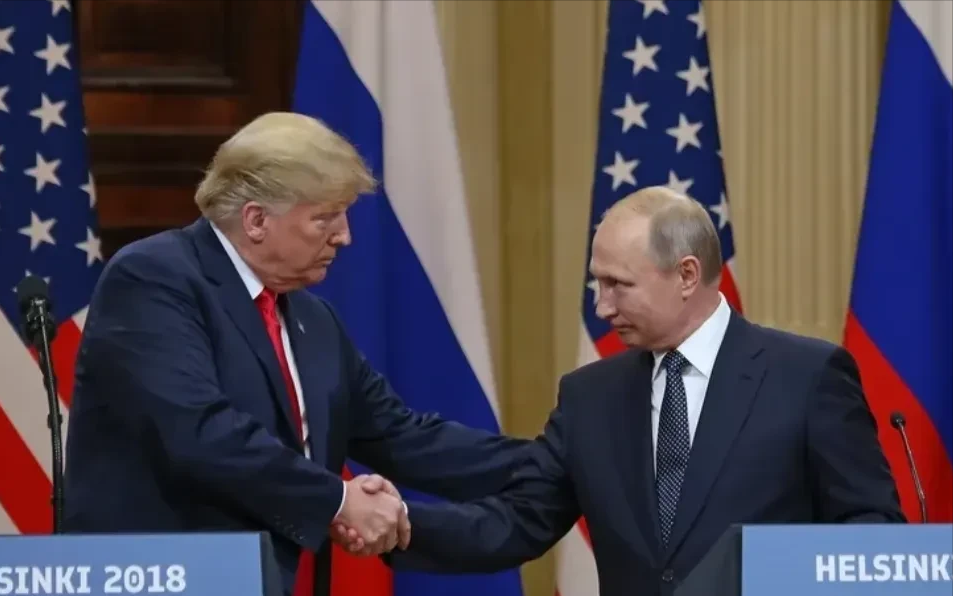 美国恢复对乌克兰的军援，最高兴的可能是俄罗斯！或许有人会认为我说反了，但事实上，