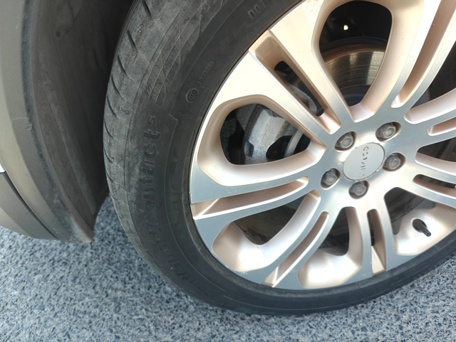 领克01轮胎推荐
原厂马牌太贵，换个便宜的静音的