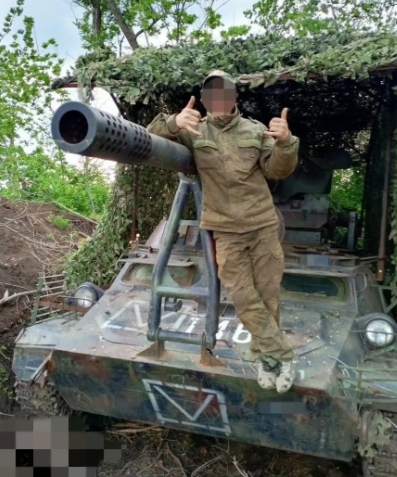 俄军已打进红军城！俄军从南部打进城区，因为乌军前线守备步兵已耗尽，俄军突击部队趁