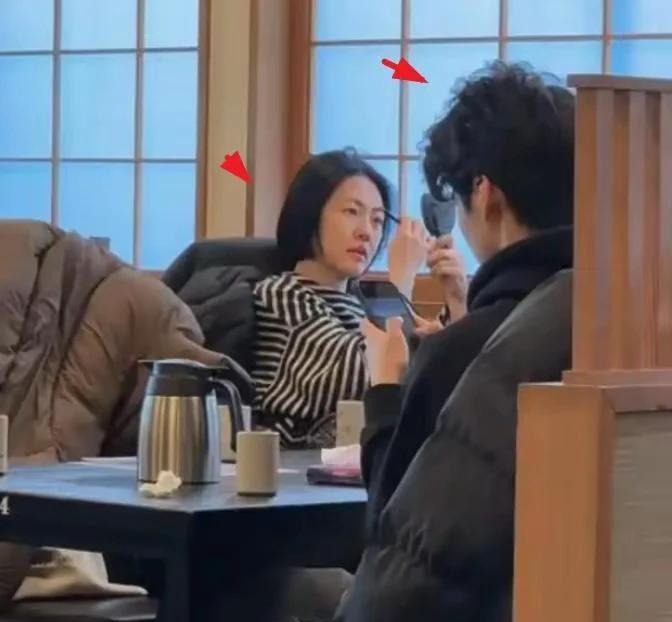 小s一家泡温泉旅行引热议











我的天呐！小s一家泡温泉居然被拍