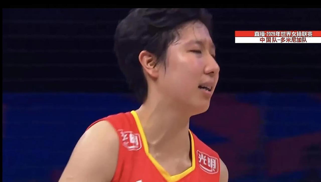 不容易啊！中国女排终于又扳回一局，2-2战平多米尼加
       今天世界女排