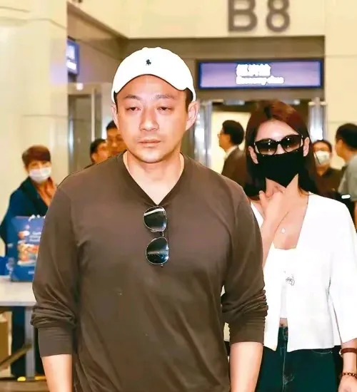 汪小菲被大S一家耍得团团转











大S去世十小时后，S妈才通知汪