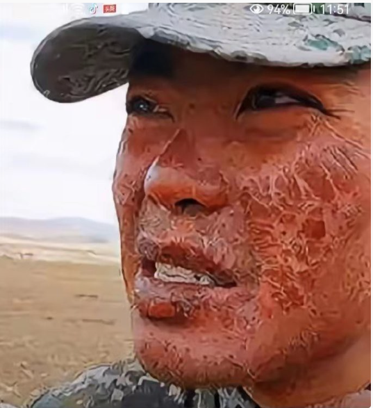 人民子弟兵风里雨里戍守边关，才有国泰民安！
