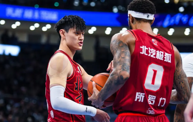 不打NBA不去国家队！CBA得分王续约，场均21+5，郭士强拒绝征召

