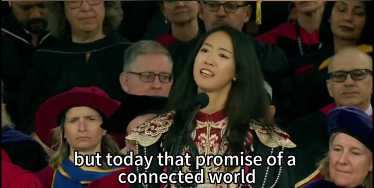 [太阳]美国哈佛大学毕业典礼上，中国留学生蒋雨融代表毕业生演讲，只字不提中国成就