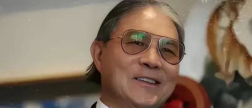惊爆！凌晨北极圈那裹着军大衣忙碌的竟是霍启刚！“爸，第五艘核动力船成了！” 这一