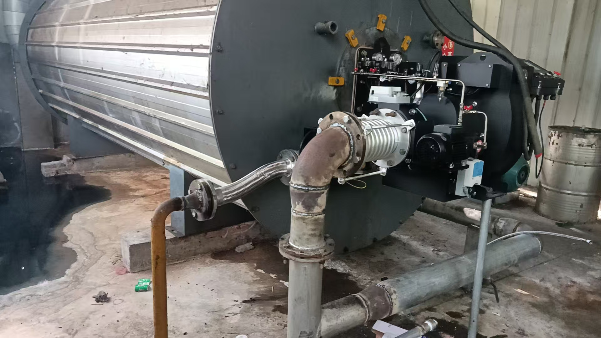 安徽某饲料厂使用油气两用燃烧机