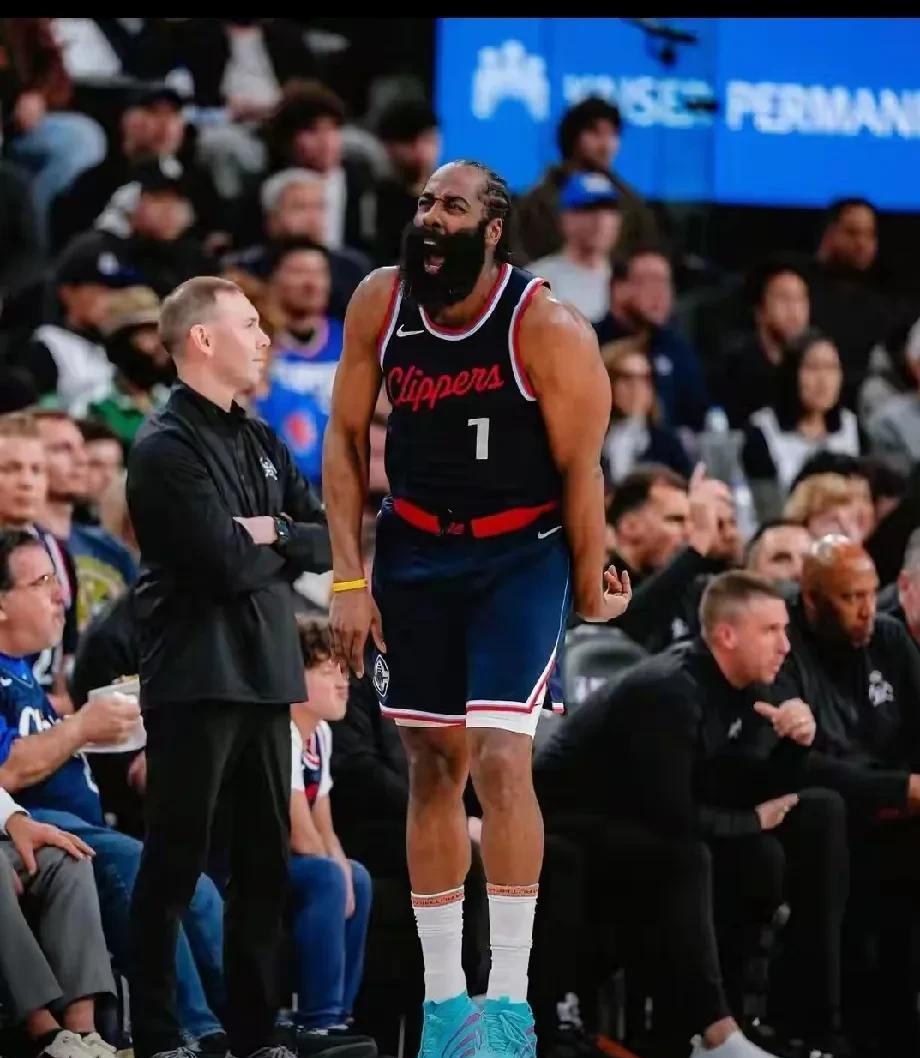 #NBA季后赛# 最新战报
北京时间5月2日，刚刚结束一场2025NBA季后赛西
