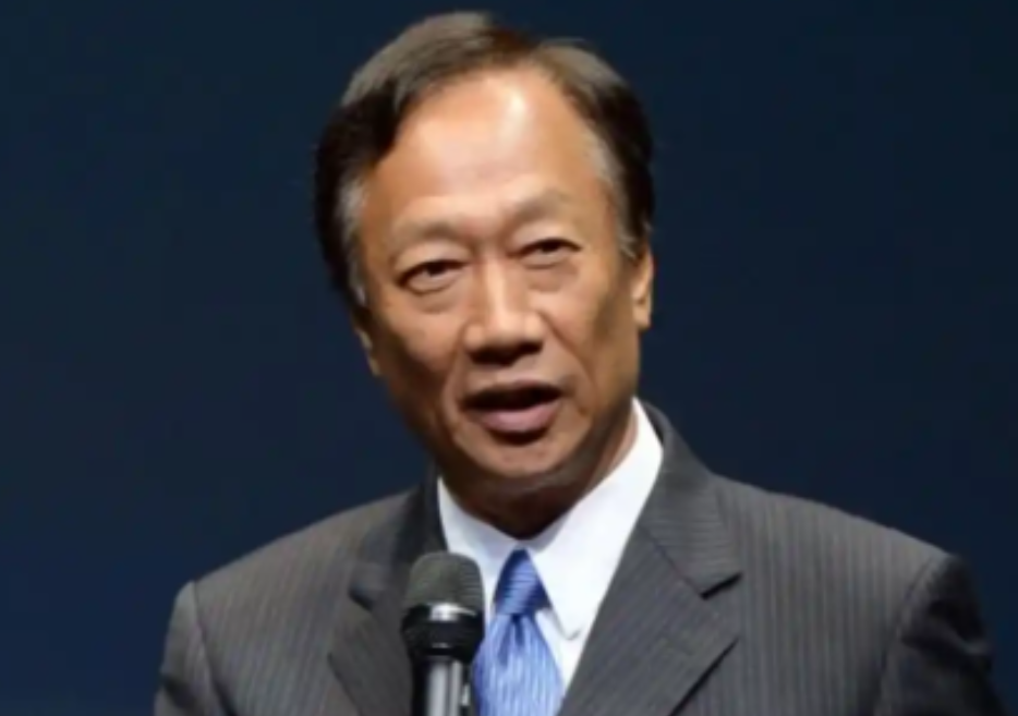 2023年，富士康创始人郭台铭公开宣称，如果两岸发生军事冲突，他将不惧风险，坚决