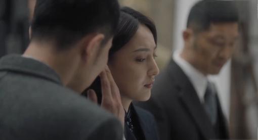 艾晓琪新剧里这变脸本事太牛啦！不靠妆造，仅凭微表情就能一秒切换状态，从“温柔”到