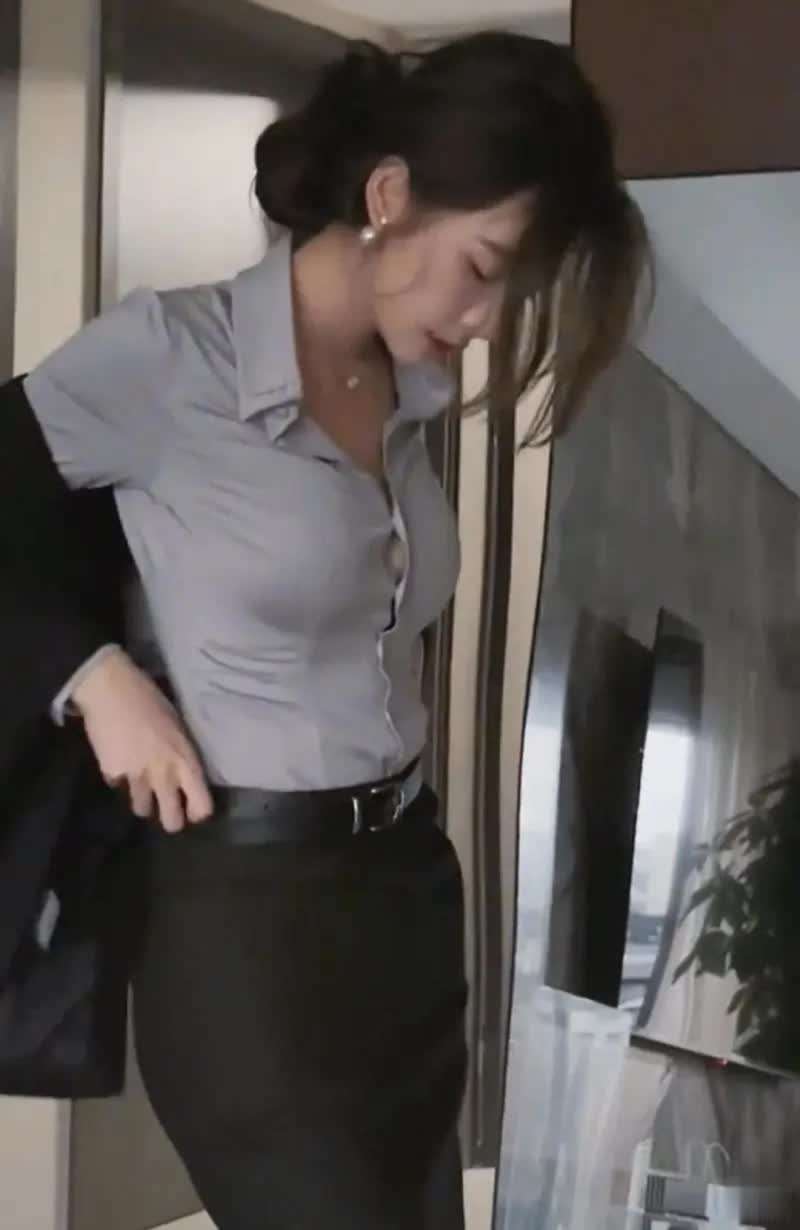 终于下班了，身心疲惫的一天