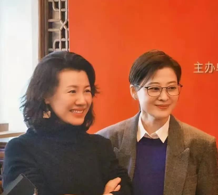 演父母爱情时，刘琳和梅婷的颜值不是相差一点，梅婷明显是个大美女，而刘琳的长相却非