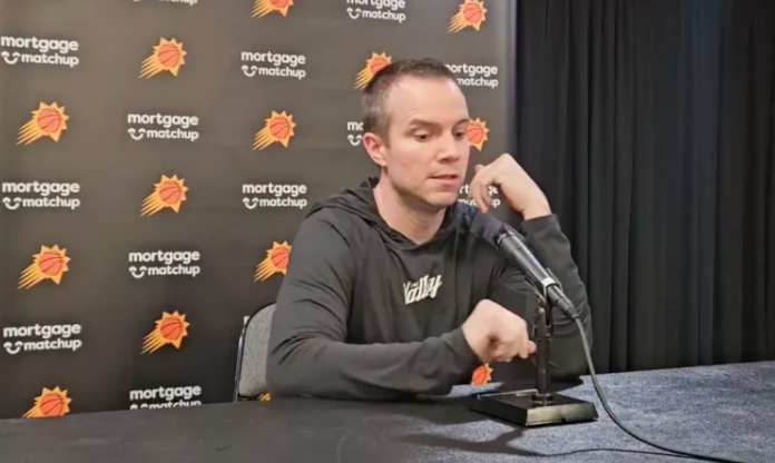 NBA常规赛前，太阳主帅乔丹-奥特接受了记者采访，谈到了杰伦-格林。
奥特表示：