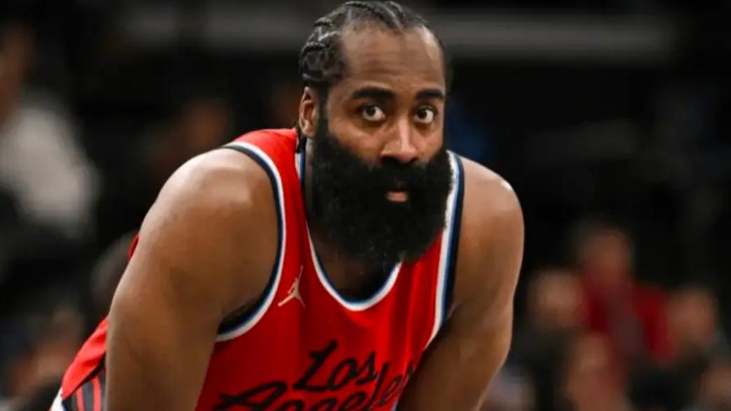 快船101-129魔术遭3连败，本场36岁哈登达成的历史第一纪录, 但仍然难救主